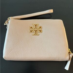 Tory Burch Large Pink pebble leather Wristlet with gold hardware
